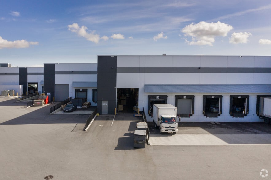 More Photos Of 8288 North Fraser Way, Burnaby Warehouse For Lease