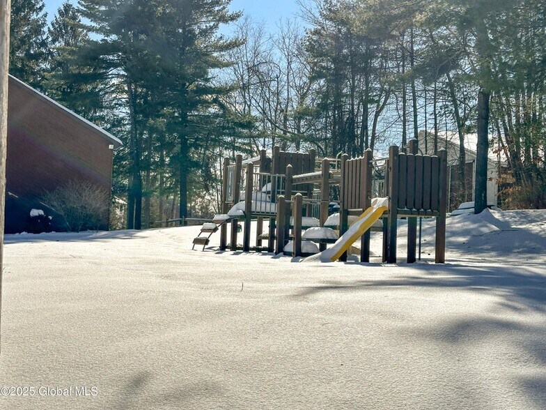 More Photos Of 1545 Us-9, Lake George Hospitality For Sale