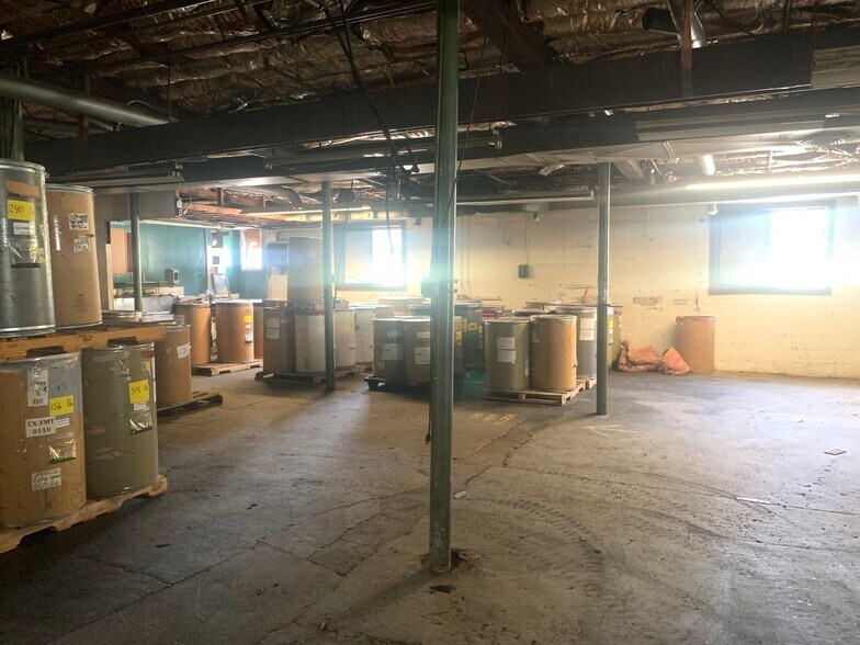 More Photos Of 62 Lakeview St, Leominster Warehouse For Sale