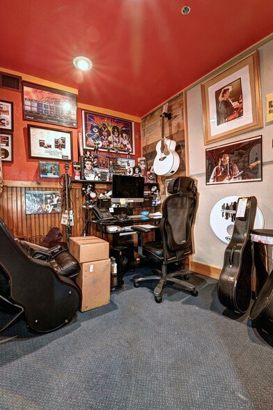 More Photos Of 1900 Mellwood Ave, Louisville Freestanding For Sale