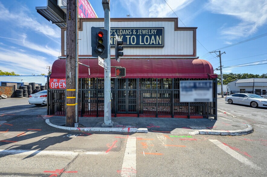 More Photos Of 7800 Fair Oaks Blvd, Carmichael Freestanding For Sale