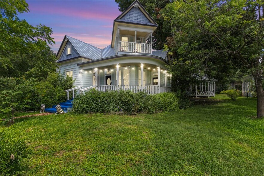 More Photos Of 702 E Main St, Round Rock Office Residential For Sale