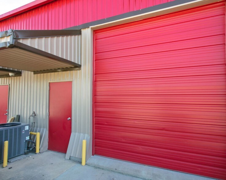 More Photos Of 11990 Old Wellborn Rd, College Station Self Storage For Lease