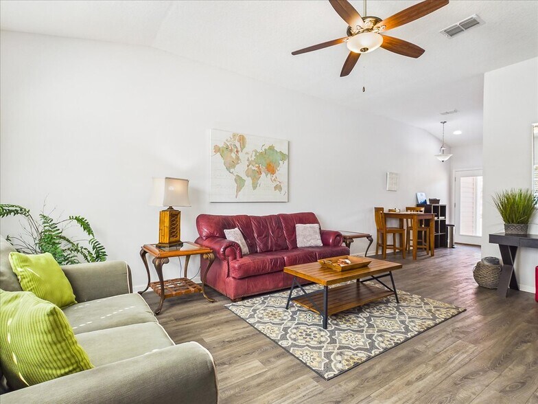 More Photos Of 100 Pilothouse Ct, Palatka Multifamily For Sale