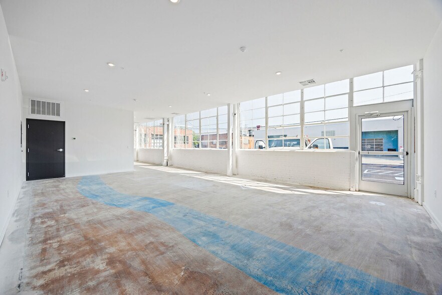 Primary Photo Of 1716 Summit Ave, Richmond Apartments For Sale