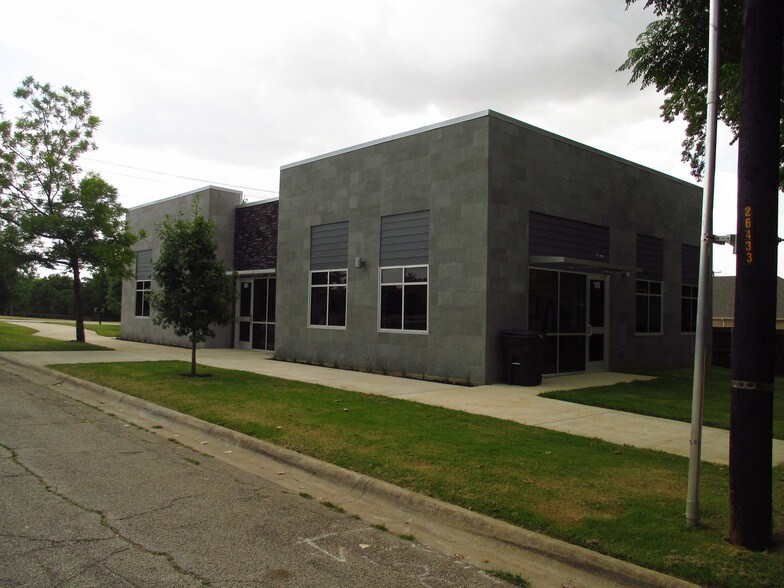 More Photos Of 1409 E McKinney St, Denton Office Residential For Sale