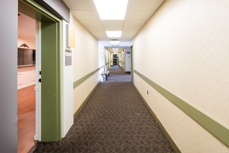 More Photos Of 8-10 Morton Ave, Ridley Park Medical For Lease