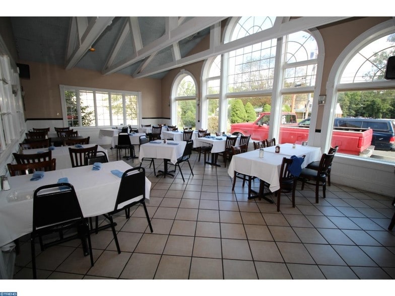 More Photos Of 638-640 Stokes Rd, Medford Restaurant For Sale