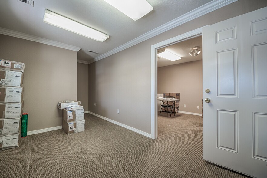 More Photos Of 116 E Central Ave, Bentonville Storefront Retail Residential For Sale