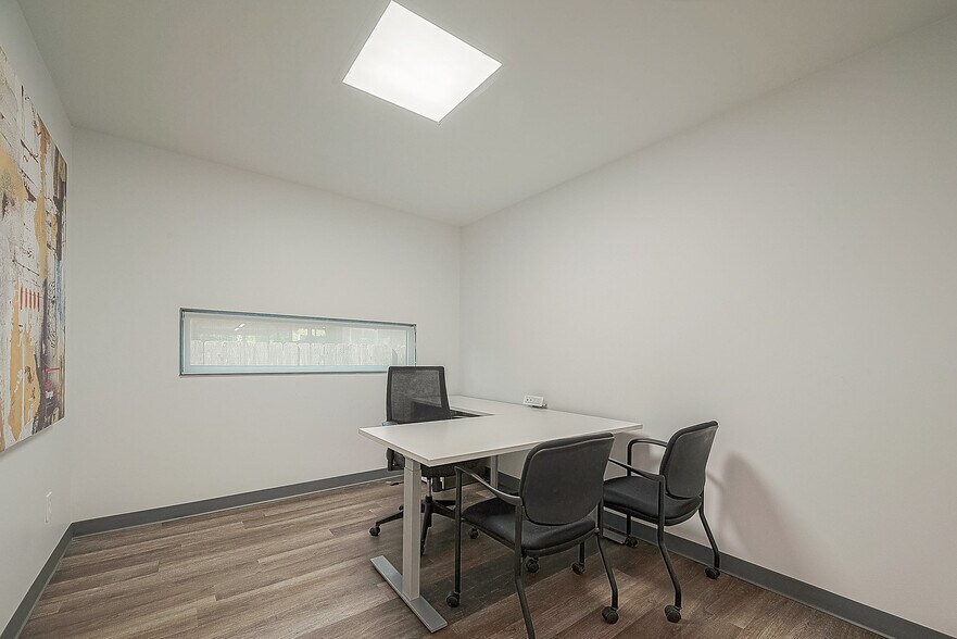 More Photos Of 32607 FM2978, Magnolia Office For Sale