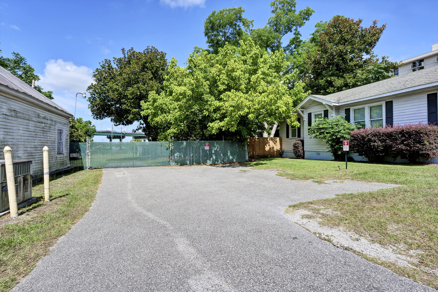 Primary Photo Of 610 Front St, Wilmington Industrial For Lease