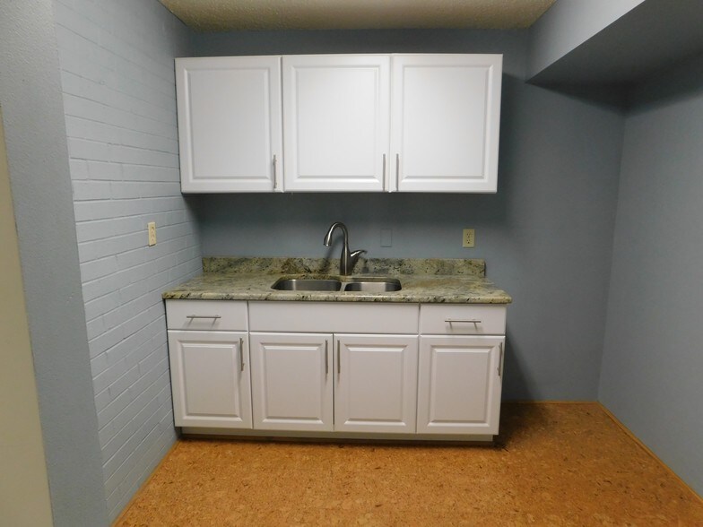 More Photos Of 710-724 Buffalo St, Corpus Christi Office For Lease