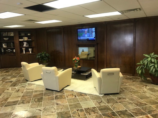 More Photos Of 2011 Queen St, Portsmouth Office For Lease