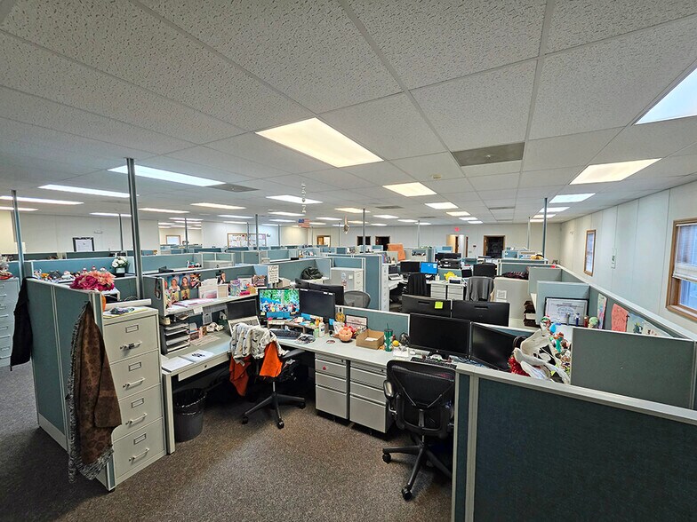 More Photos Of 100 Prushnok Dr, Punxsutawney Office For Sale
