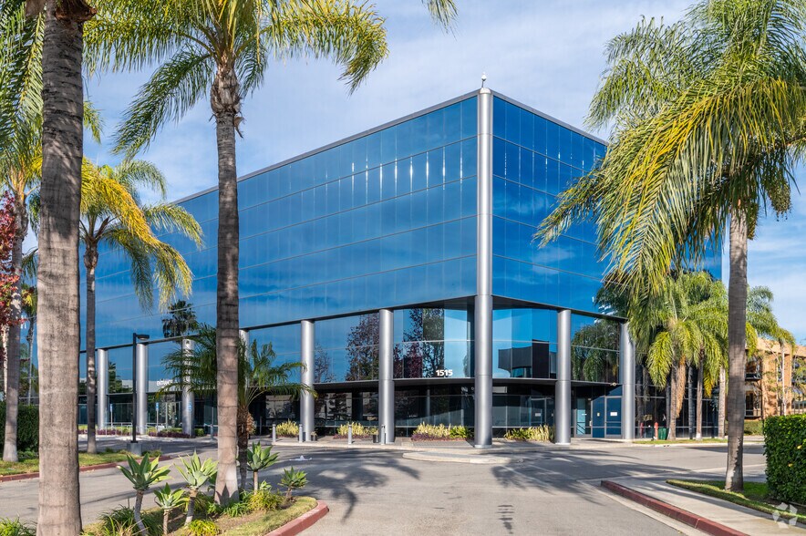 More Photos Of 1515 E Orangewood Ave, Anaheim Office For Sale