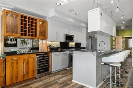 More Photos Of 123 Richmond St, El Segundo Storefront Retail Residential For Lease