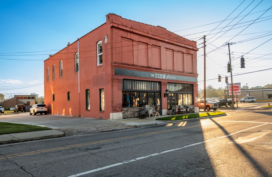 Primary Photo Of 534 Walnut St, Gadsden Showroom For Sale