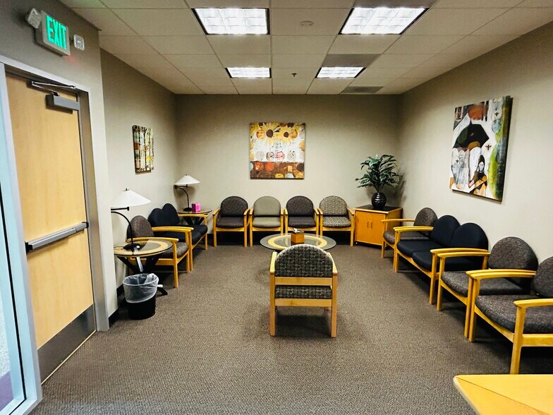 More Photos Of 20400-20410 Lake Chabot Rd, Castro Valley Medical For Lease