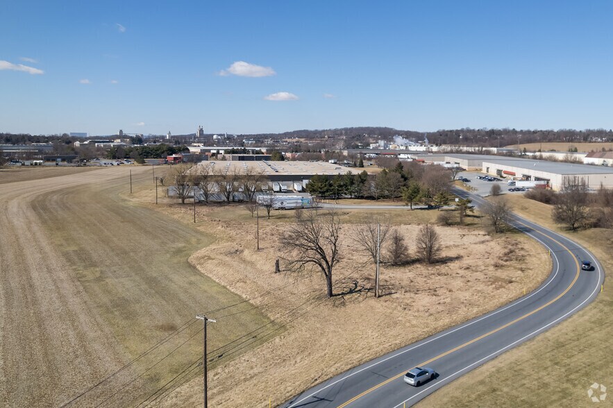 More Photos Of 2919 Old Tree Dr, Lancaster Warehouse For Lease