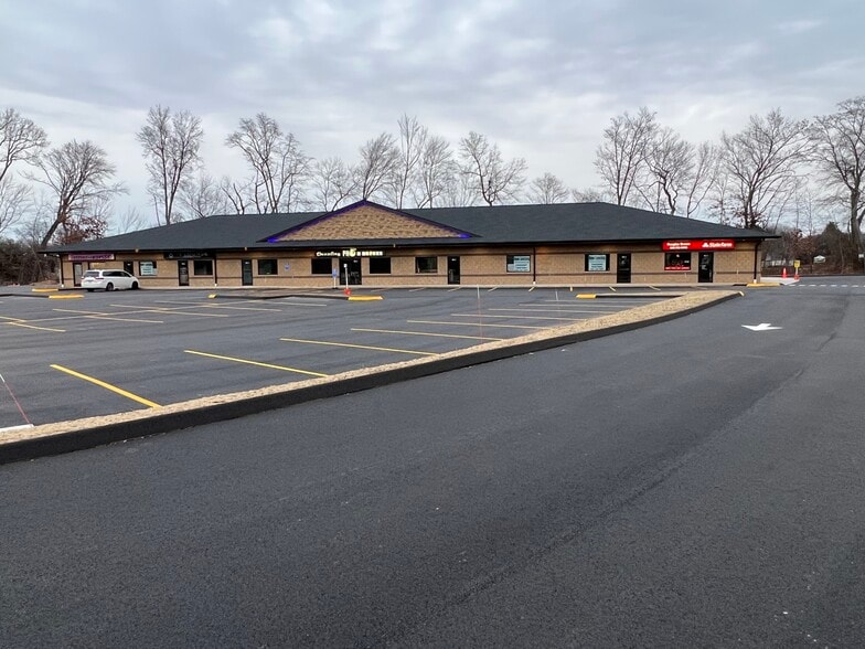 Primary Photo Of 150-158 Sullivan Ave, South Windsor Storefront Retail Office For Lease