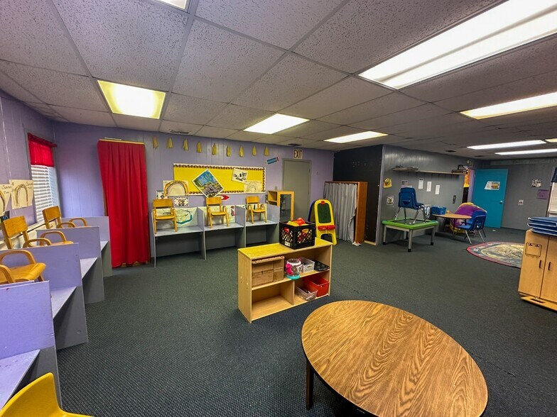 More Photos Of 247 S Barron St, Rusk Religious Facility For Sale