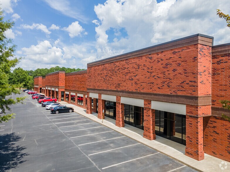 More Photos Of 5100 Peachtree Industrial Blvd, Peachtree Corners Distribution For Lease