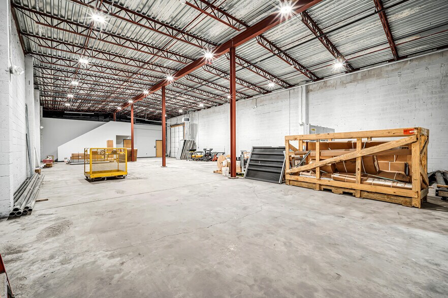 More Photos Of 2168 Bennett Rd, Philadelphia Warehouse For Lease