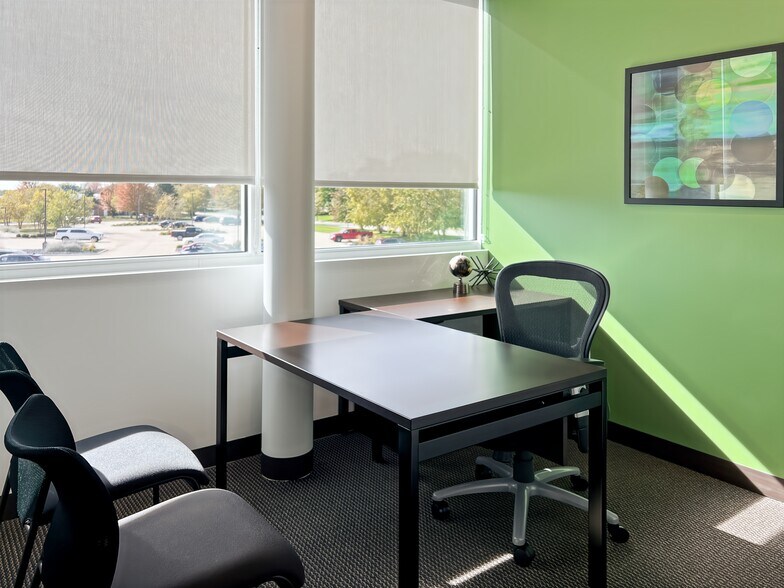 More Photos Of 4620 E 53rd St, Davenport Coworking Space