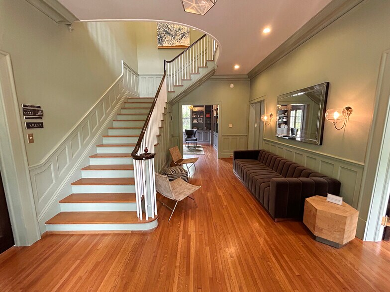 More Photos Of 821 Wake Forest Rd, Raleigh Office Residential For Sale