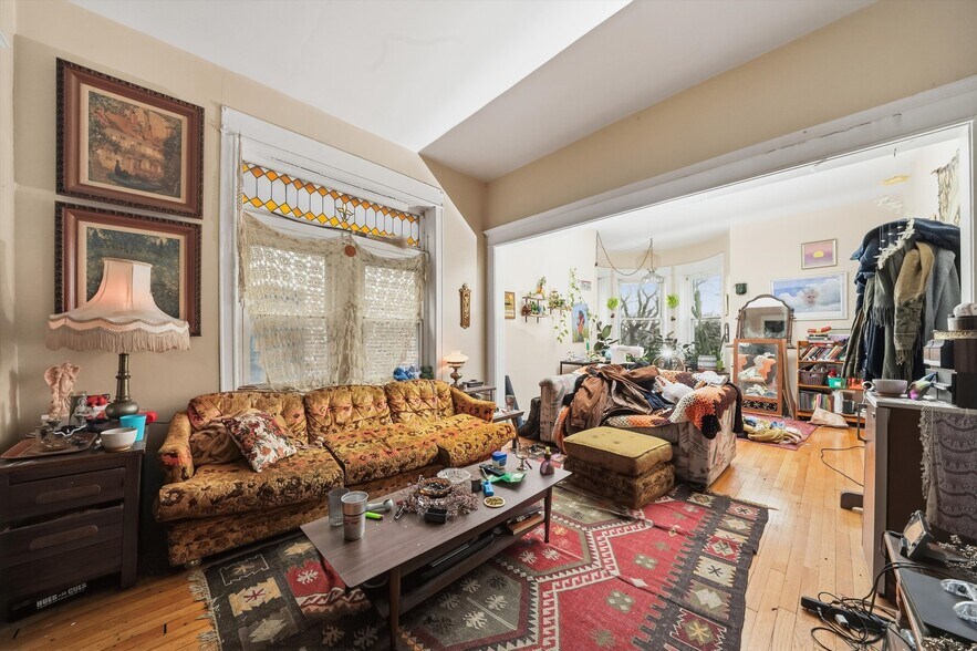 More Photos Of 3136 W Logan Blvd, Chicago Multifamily For Sale