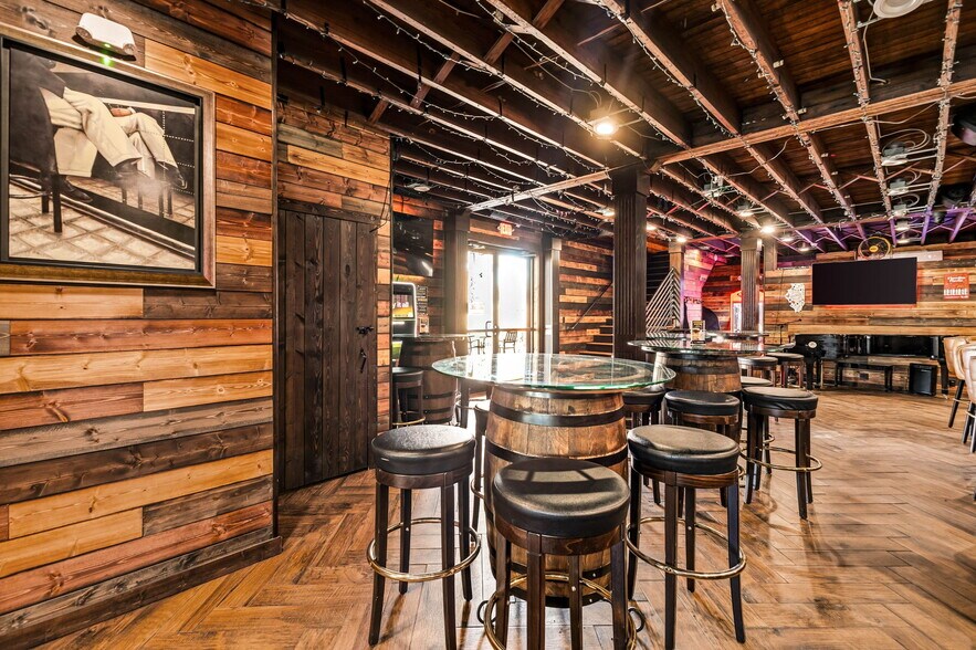 More Photos Of 316 N Main St, Columbia Storefront Retail Office For Sale