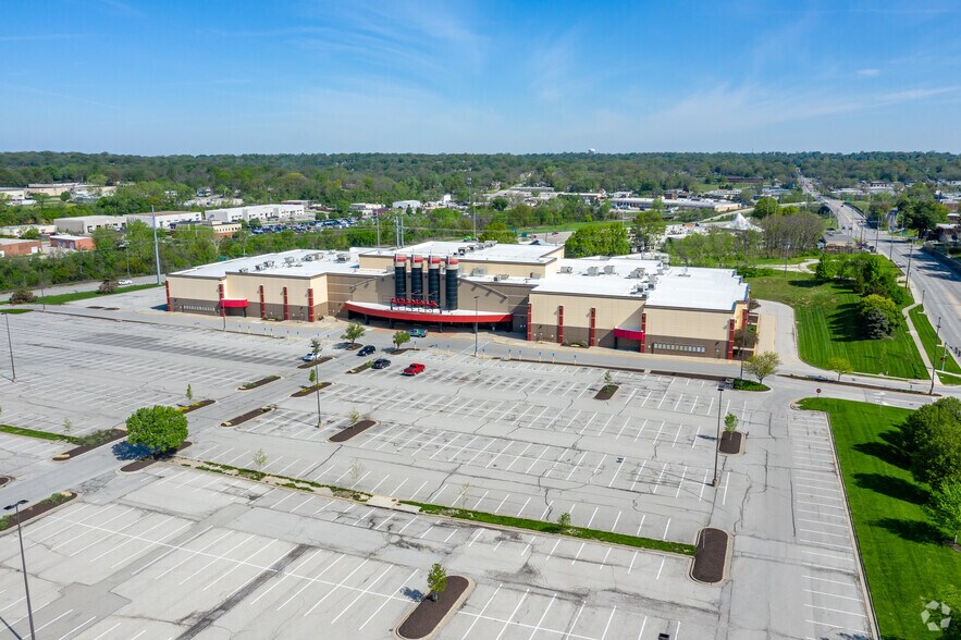 More Photos Of 5710-5840 Antioch Rd, Merriam Unknown For Lease