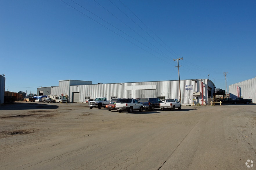 More Photos Of 880 W Beach Rd, Watsonville Warehouse For Sale