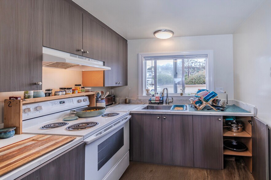 More Photos Of 510 Avenue Alhambra, Half Moon Bay Apartments For Sale
