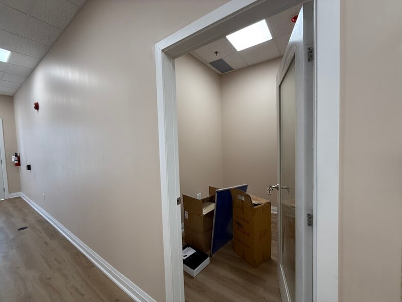 More Photos Of 2146 Kains Rd, London Freestanding For Sale