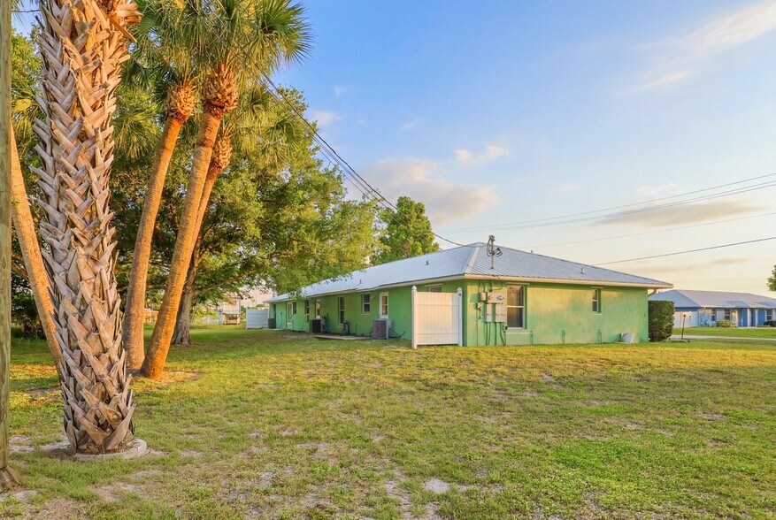 More Photos Of , Okeechobee Multifamily For Sale