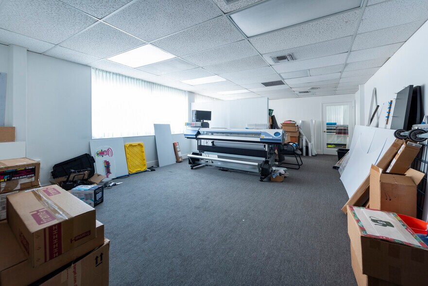 More Photos Of 2132-2200 E Oakland Park Blvd, Fort Lauderdale Office For Lease