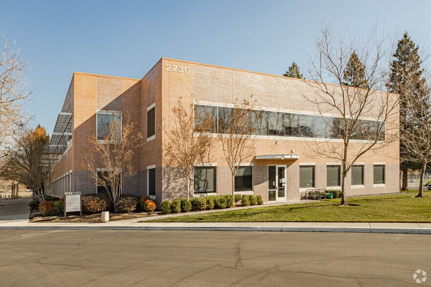 More Photos Of 2730 Gateway Oaks Dr, Sacramento Office For Lease