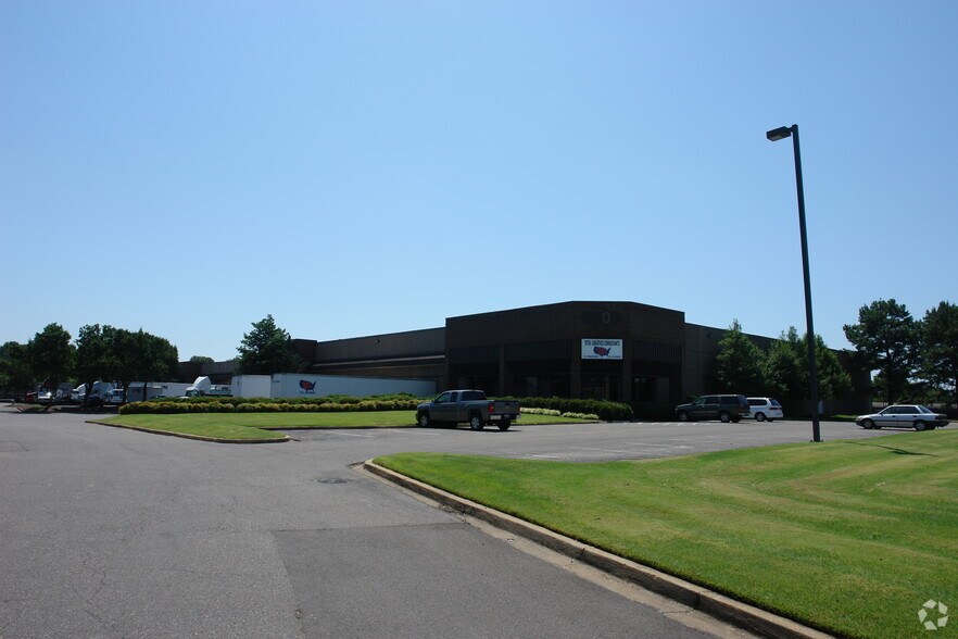 More Photos Of 4800 Southridge Blvd, Memphis Distribution For Lease