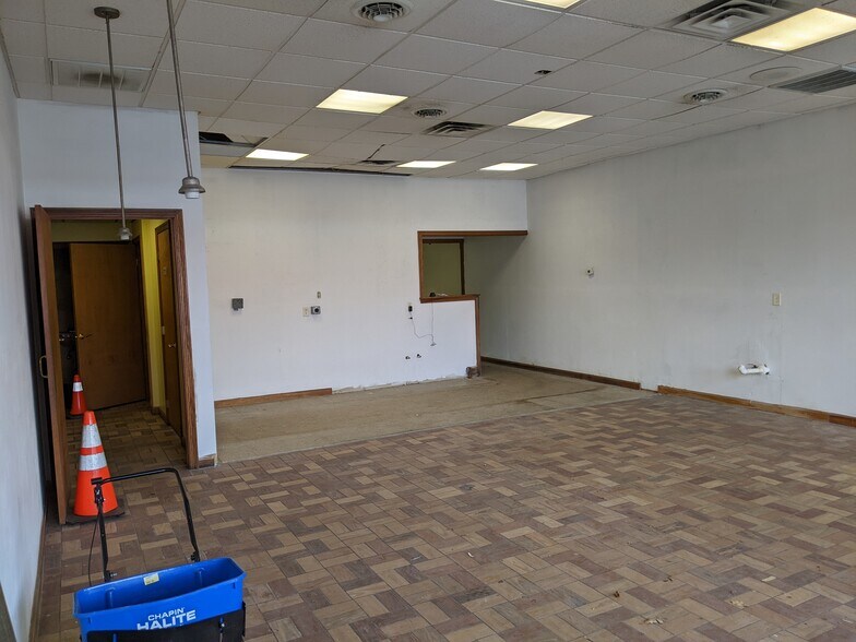 More Photos Of 1761 Goucher St, Johnstown Storefront For Sale