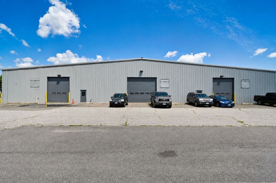 More Photos Of 481 Sullivan Ave, South Windsor Manufacturing For Lease