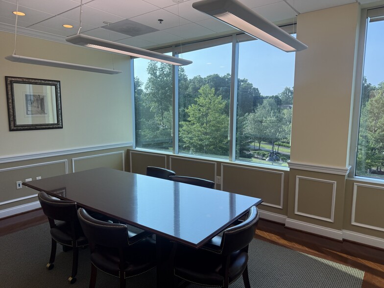 More Photos Of 7915 Lake Manassas Dr, Gainesville Office For Sale
