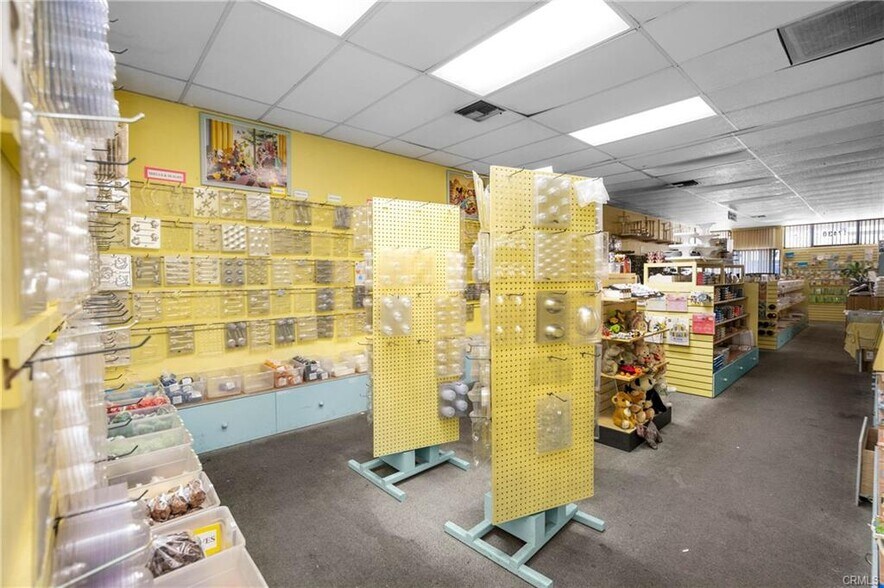 More Photos Of 17428 Bellflower Blvd, Bellflower Storefront For Lease