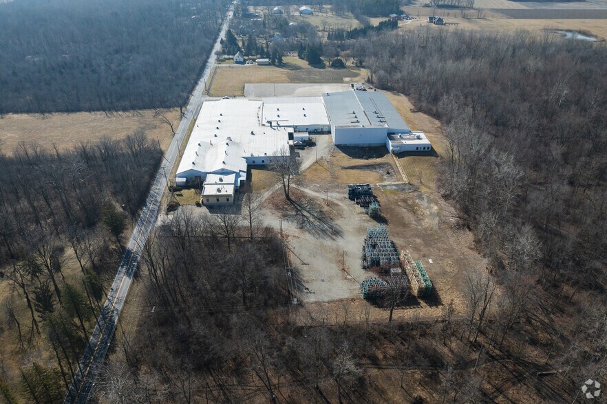 More Photos Of 1520 County Road 42, Gibsonburg Manufacturing For Lease
