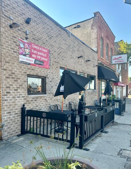 More Photos Of 360 S East Ave, Kankakee General Retail For Sale