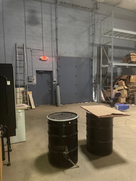 More Photos Of 34401 Commerce Rd, Fraser Warehouse For Lease