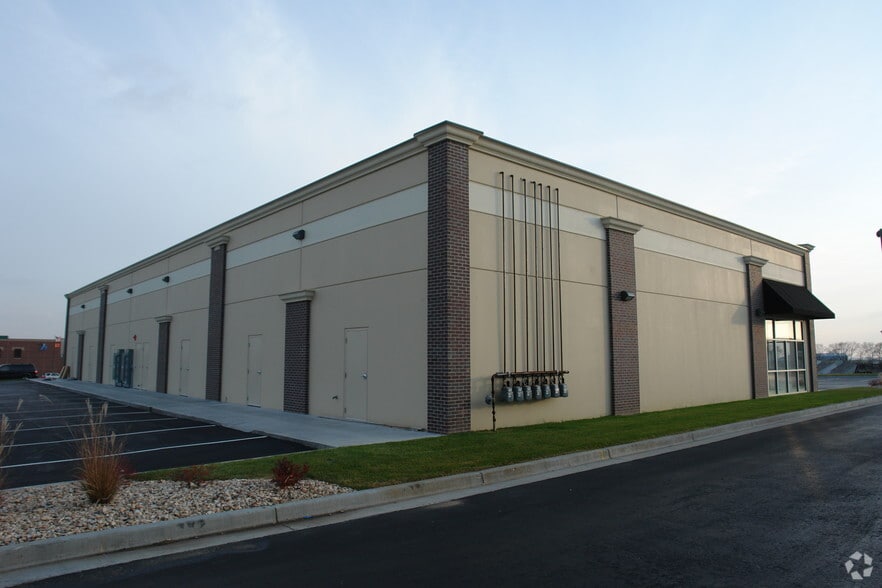 More Photos Of 2701A-2701G Running Horse Rd, Kansas City Storefront Retail Office For Lease