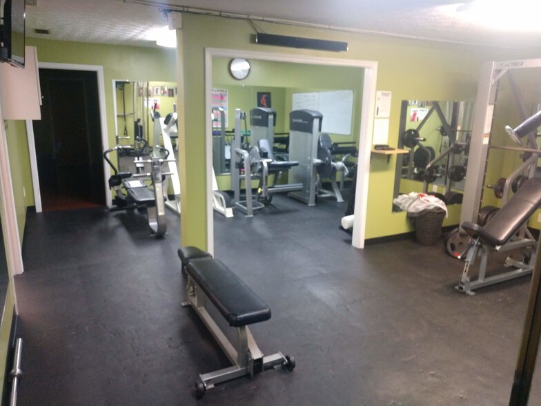 More Photos Of 2227 Idlewood Rd, Tucker Medical For Lease