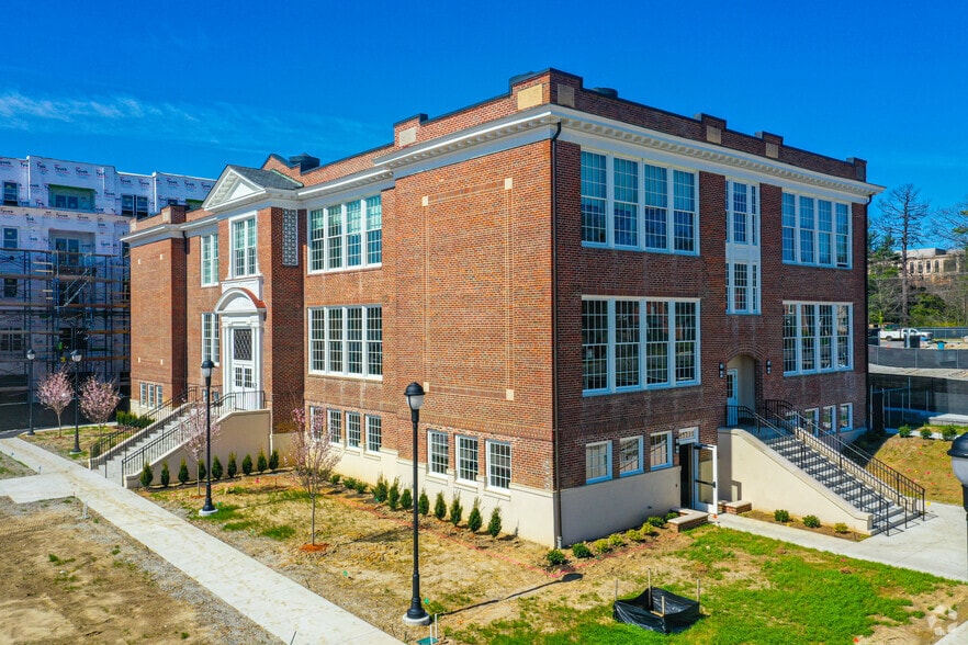 Primary Photo Of 5820 Patterson Ave, Richmond Apartments For Lease