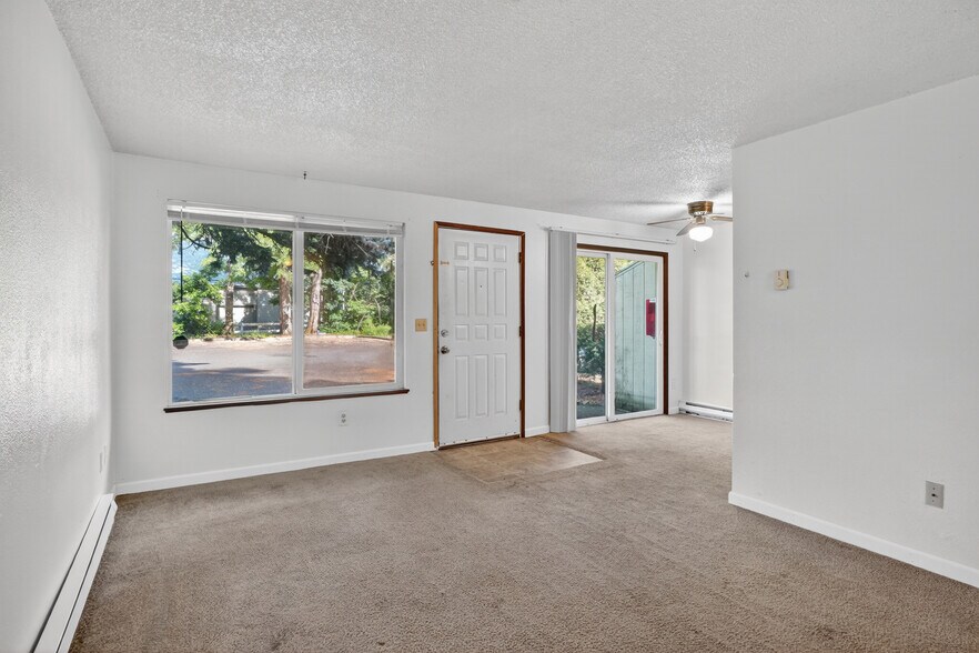 More Photos Of 19109-19123 SE Yamhill St, Gresham Apartments For Sale